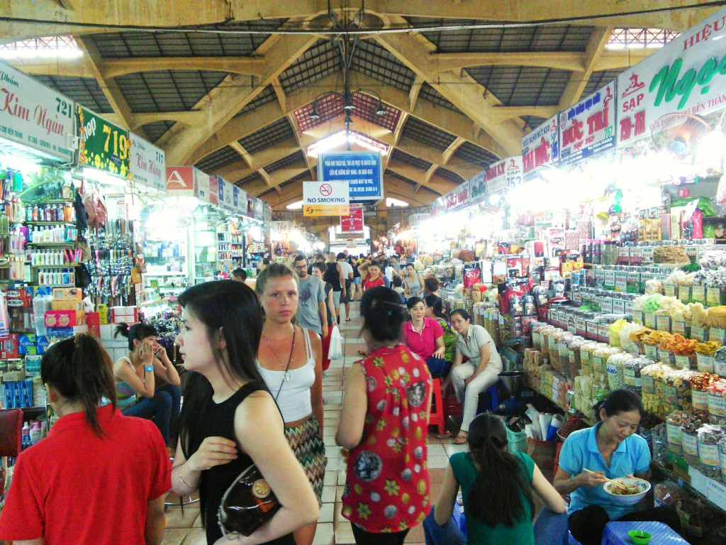 benh thanh market shopping tour